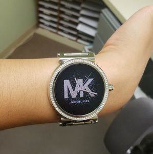 Smart Michael Kors Watch